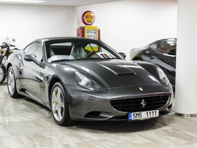 Ferrari California