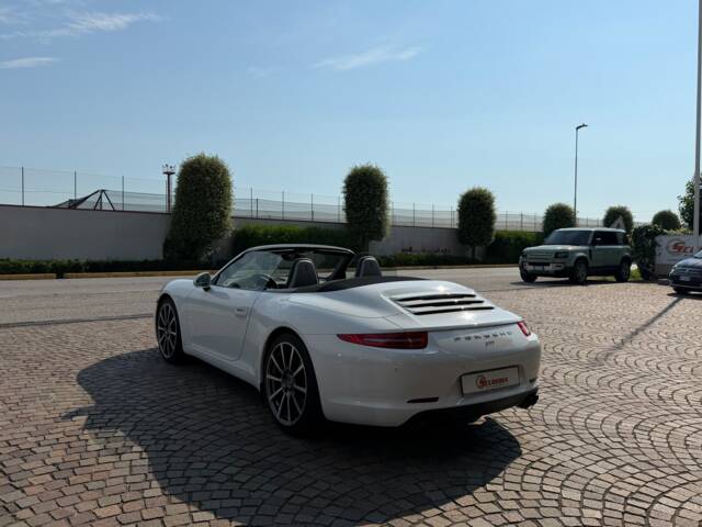Porsche 911 Carrera