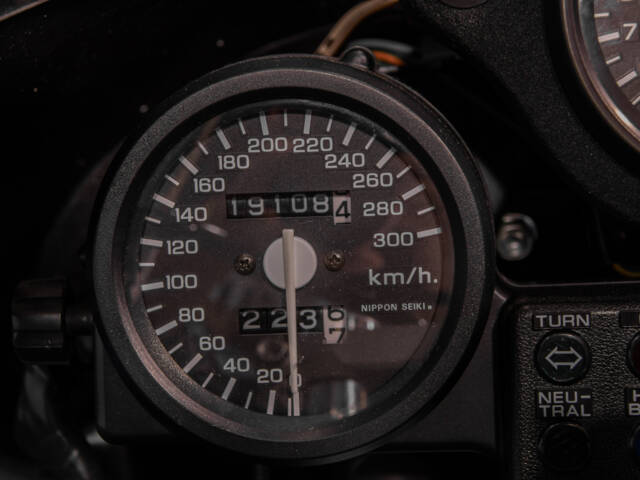 Honda VFR 750R RC 30