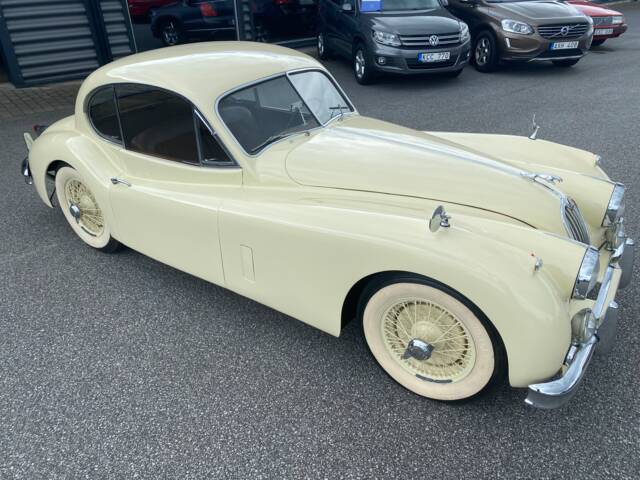 Bild 1/6 von Jaguar XK 140 FHC (1956)