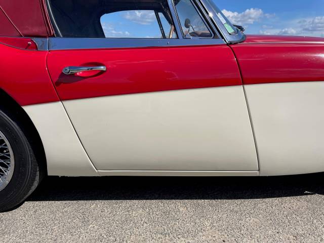 Austin-Healey 3000 Mk III (BJ8)