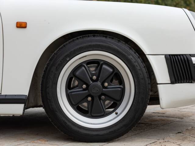 Porsche 911 Carrera 3.2 (WTL)