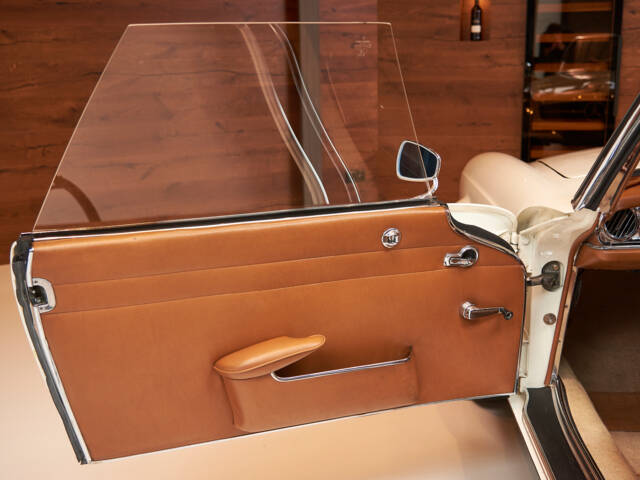 Mercedes-Benz 230 SL