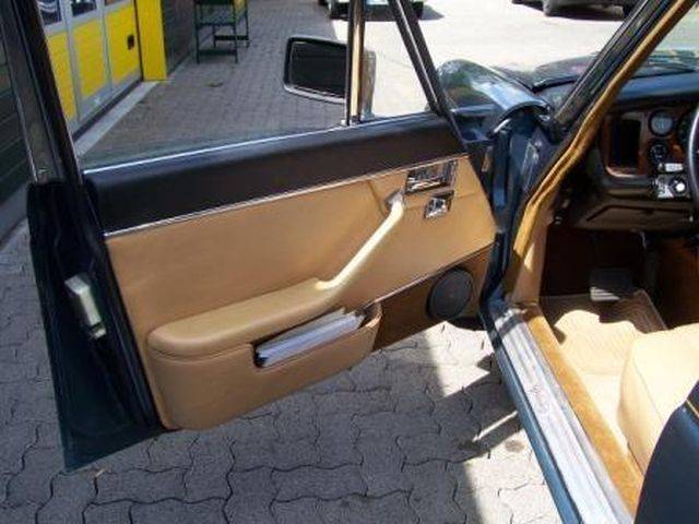 Daimler Double Six