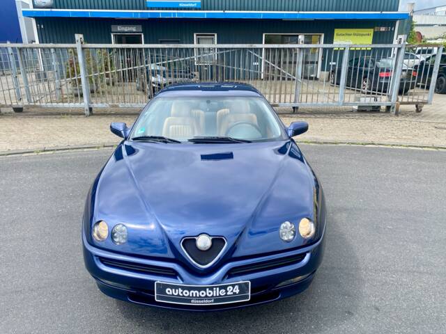 Image 1/20 de Alfa Romeo GTV 2.0 Twin Spark (1999)