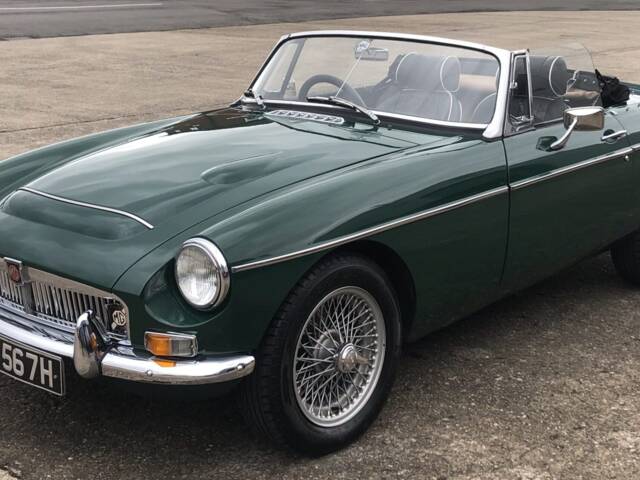 Image 1/12 of MG MGC (1970)