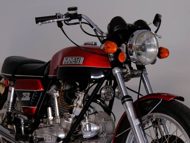 Ducati 750 GT