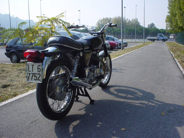 Norton Commando 750 Roadster