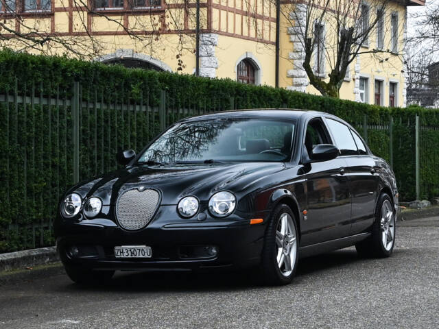 Image 1/29 of Jaguar S-Type 4.2 V8 R (2002)