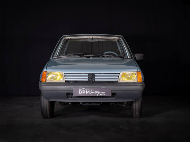 Peugeot 205