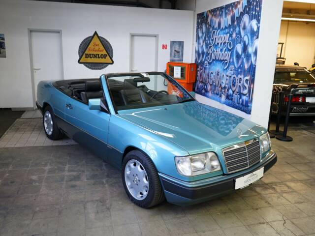 Mercedes-Benz 300 CE-24