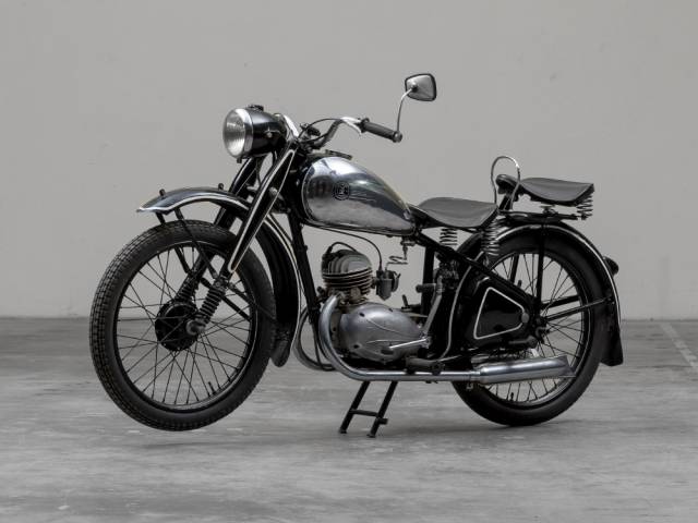 Bild 1/16 von CZ DUMMY (1947)