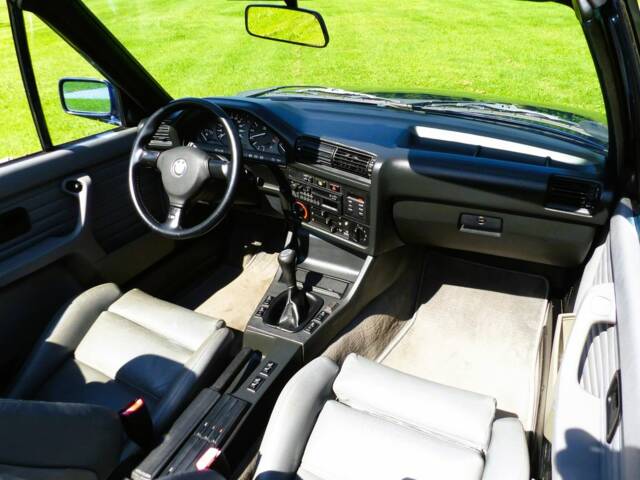 BMW 320i - BMW 320i Cabriolet (E30) 1992