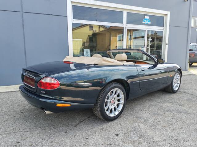 Jaguar XKR