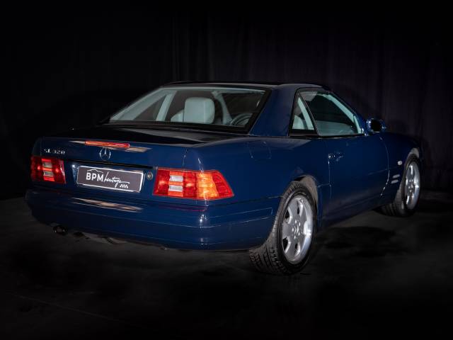 Mercedes-Benz SL 320