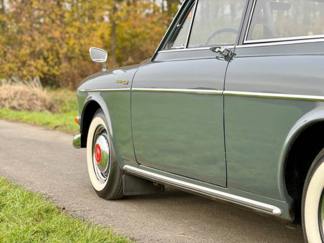 Volvo P 121