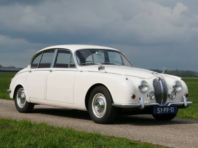 Jaguar 240