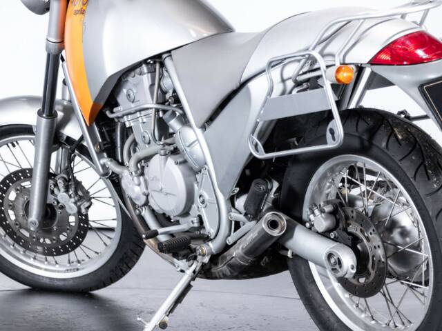 Aprilia Motò 650