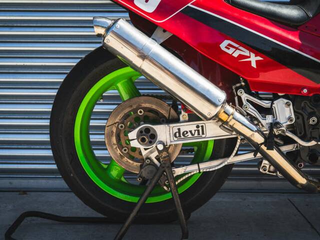 Kawasaki GPX 750R