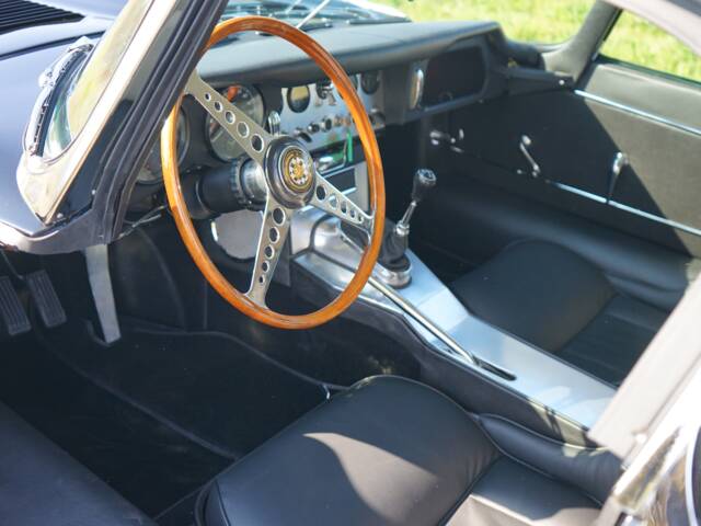 Jaguar E-Type 3.8