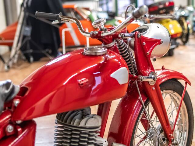 Triumph (TWN) BD 250