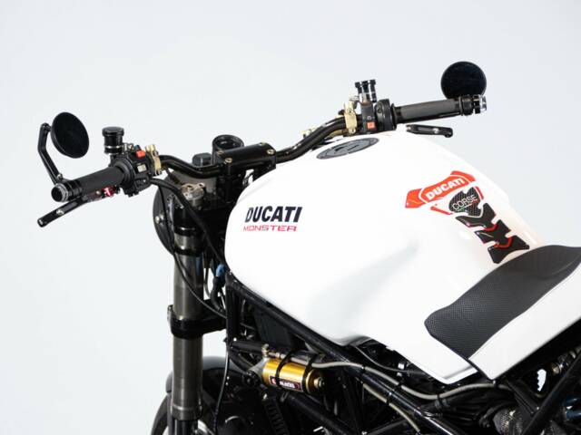 Ducati Monster 900
