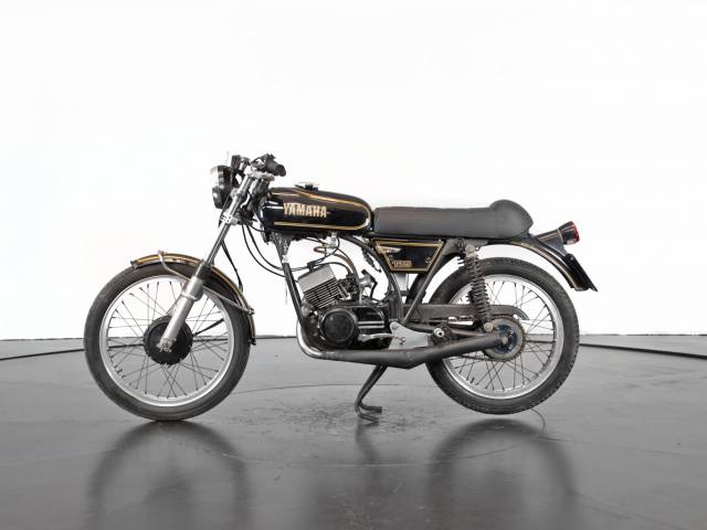 Image 1/20 of Yamaha DUMMY (1972)