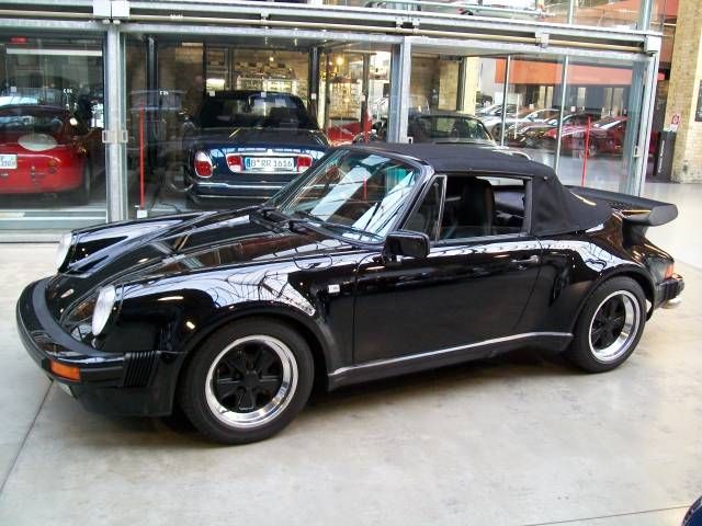 Porsche 911 Carrera 3.2 (WTL)