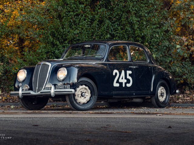 Image 1/21 of Lancia Aurelia B22 (1952)