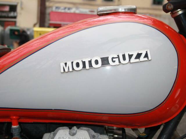 Moto Guzzi V35 C