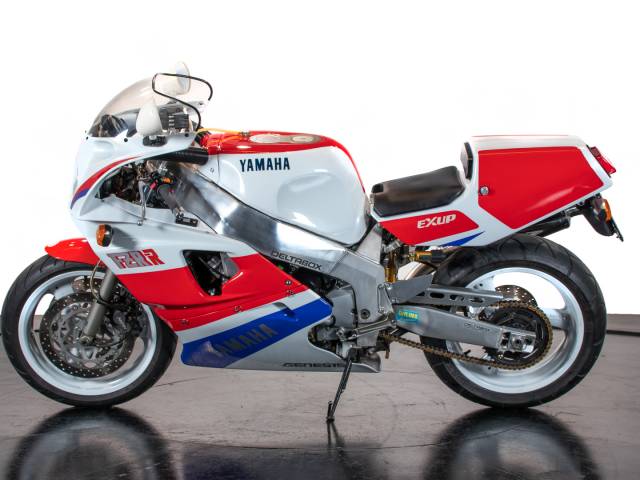 Image 1/24 de Yamaha DUMMY (1989)