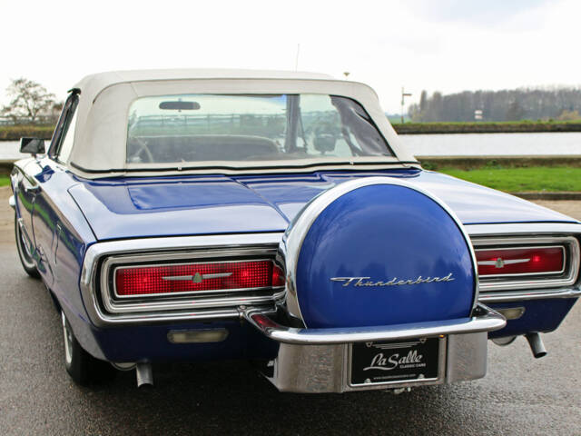 Ford Thunderbird