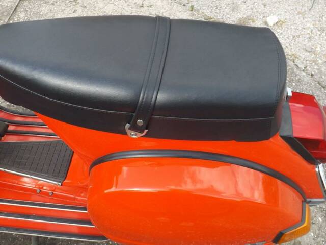 Piaggio Vespa P 200 E