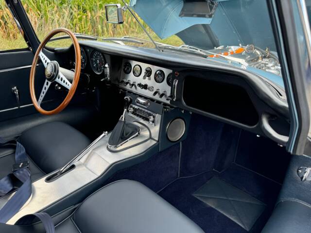 Jaguar E-Type 3.8 Flat Floor