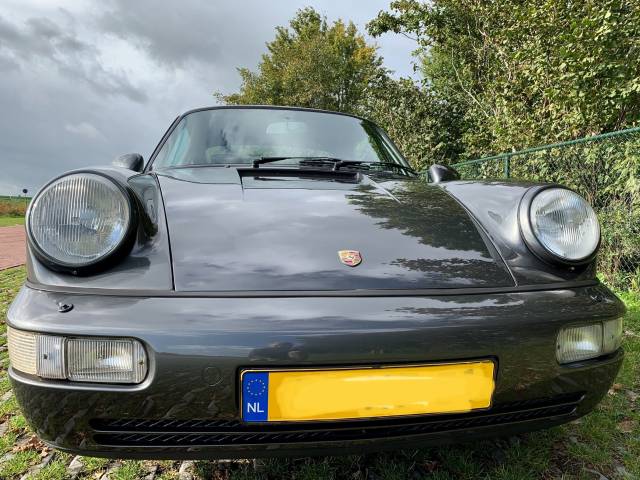 Porsche 911 Carrera 4