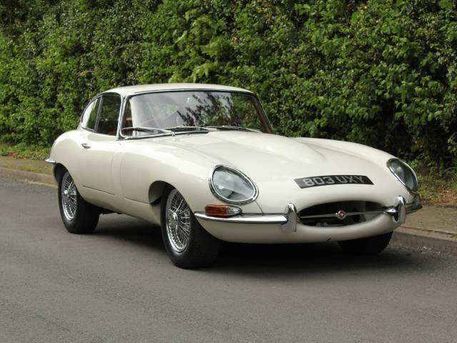 Image 1/19 of Jaguar Type E 3.8 (1962)