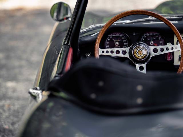 Jaguar E-Type 3.8