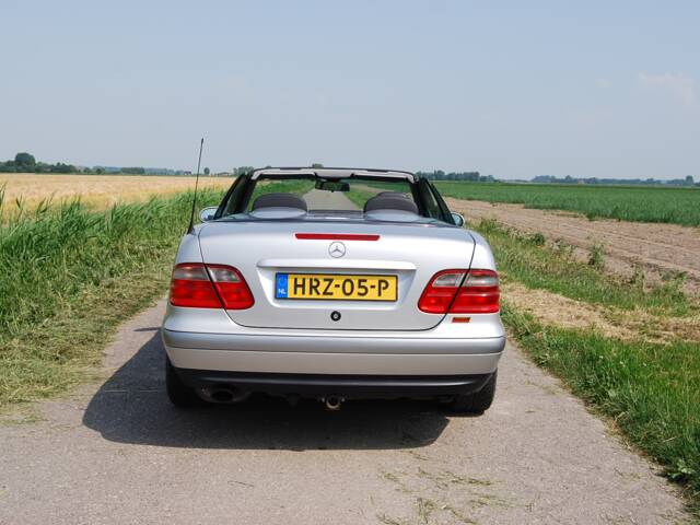 Mercedes-Benz CLK 200