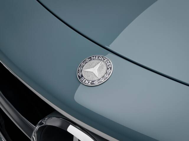 Mercedes-Benz 300 SL Roadster