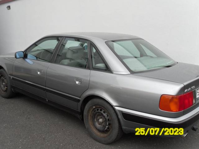 Bild 1/10 von Audi 100 - 2.3E (1992)