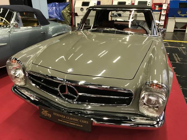 Mercedes-Benz 280 SL