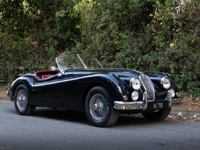 Image 1/19 of Jaguar XK 140 SE OTS (1957)