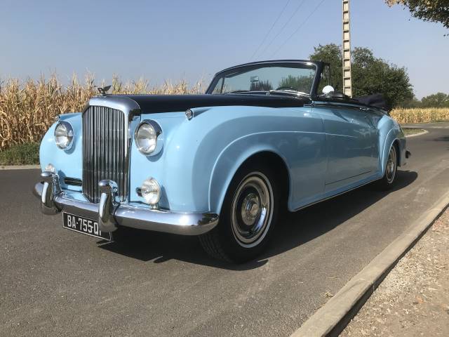 Image 1/12 de Bentley S1 DHC Park Ward (1958)