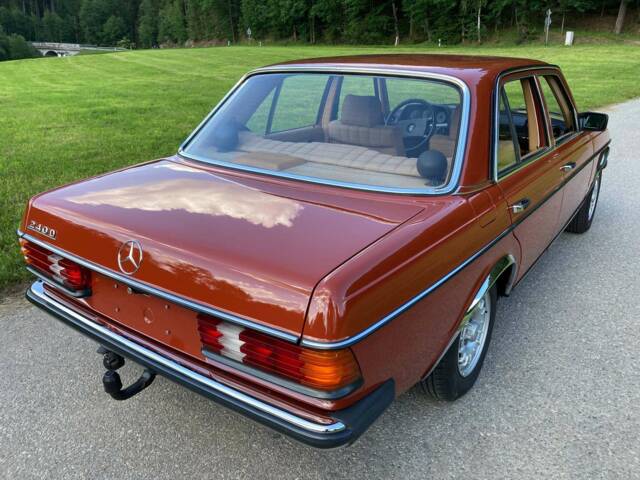 Mercedes-Benz 240 D