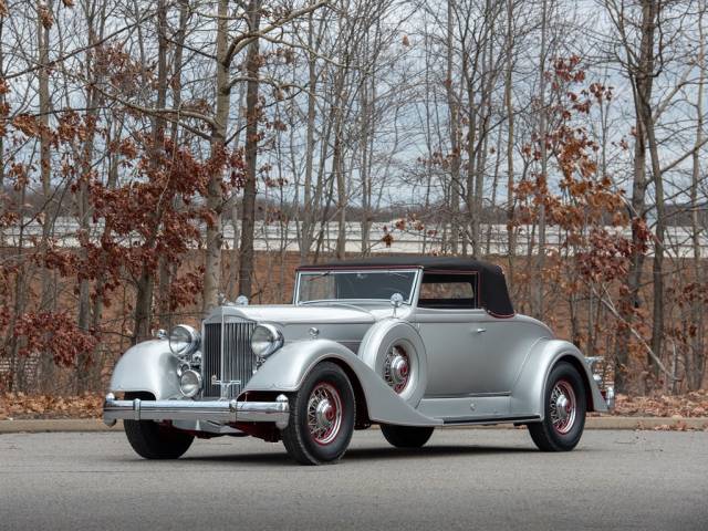 Image 1/50 of Packard Twelve Sport Coupé (1934)