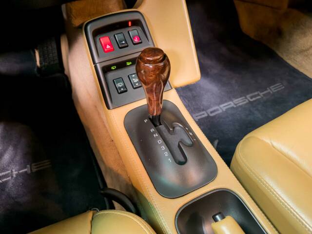 Porsche 911 Carrera