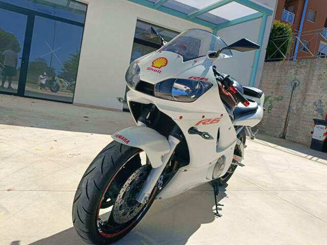 Yamaha YZF 600 R6