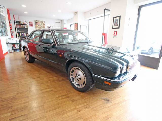 Jaguar XJ6 3.2 Executive