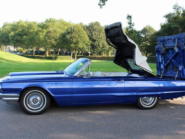 Ford Thunderbird