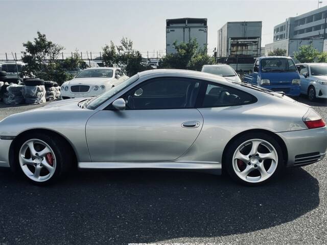 Bild 1/39 von Porsche 911 Carrera 4S (2002)